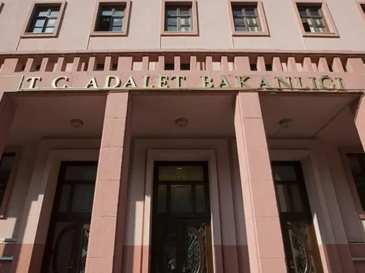 Ministry of Justice Support Services Department Renewal of Boiler Room, Exterior, and Roof Repairs for Mesa Adalet Site Apartments 13, 15, and 19